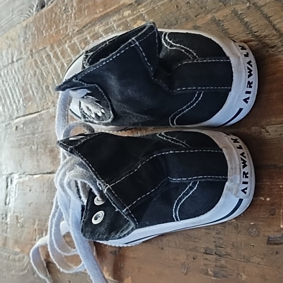 Kids Black high tops - Picture 2 of 4